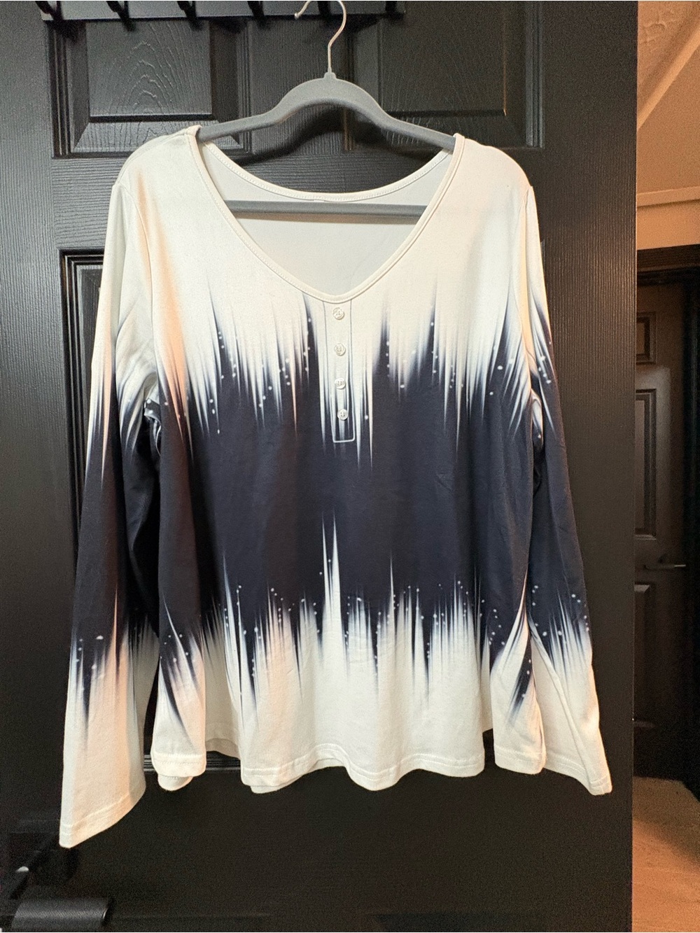 Source Unknown White & Navy Ombre Long-Sleeve Henley
